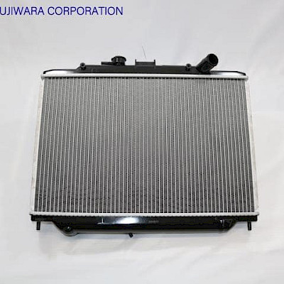 Radiador- Nissan Urvan Zd30 06- Mt