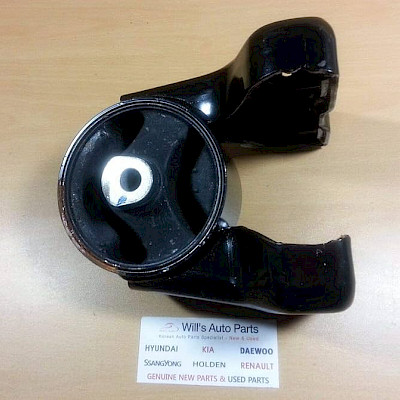 Base Kia Carnival 2.9 06-09 Tras
